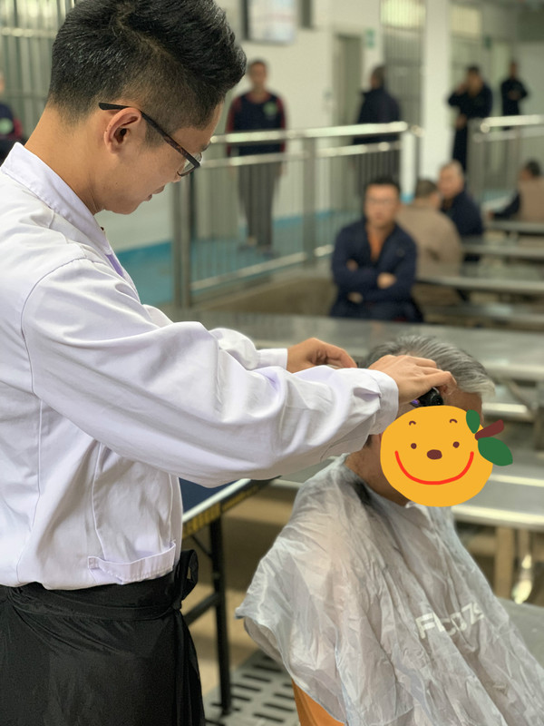 同为护士,不一样的风采-高日瑜-三区(二等奖)_meitu_2.jpg