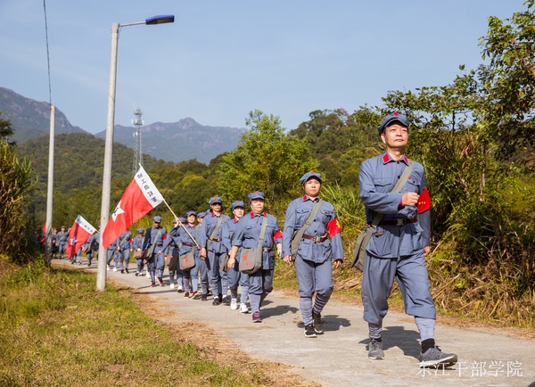 重走红军路8.jpg